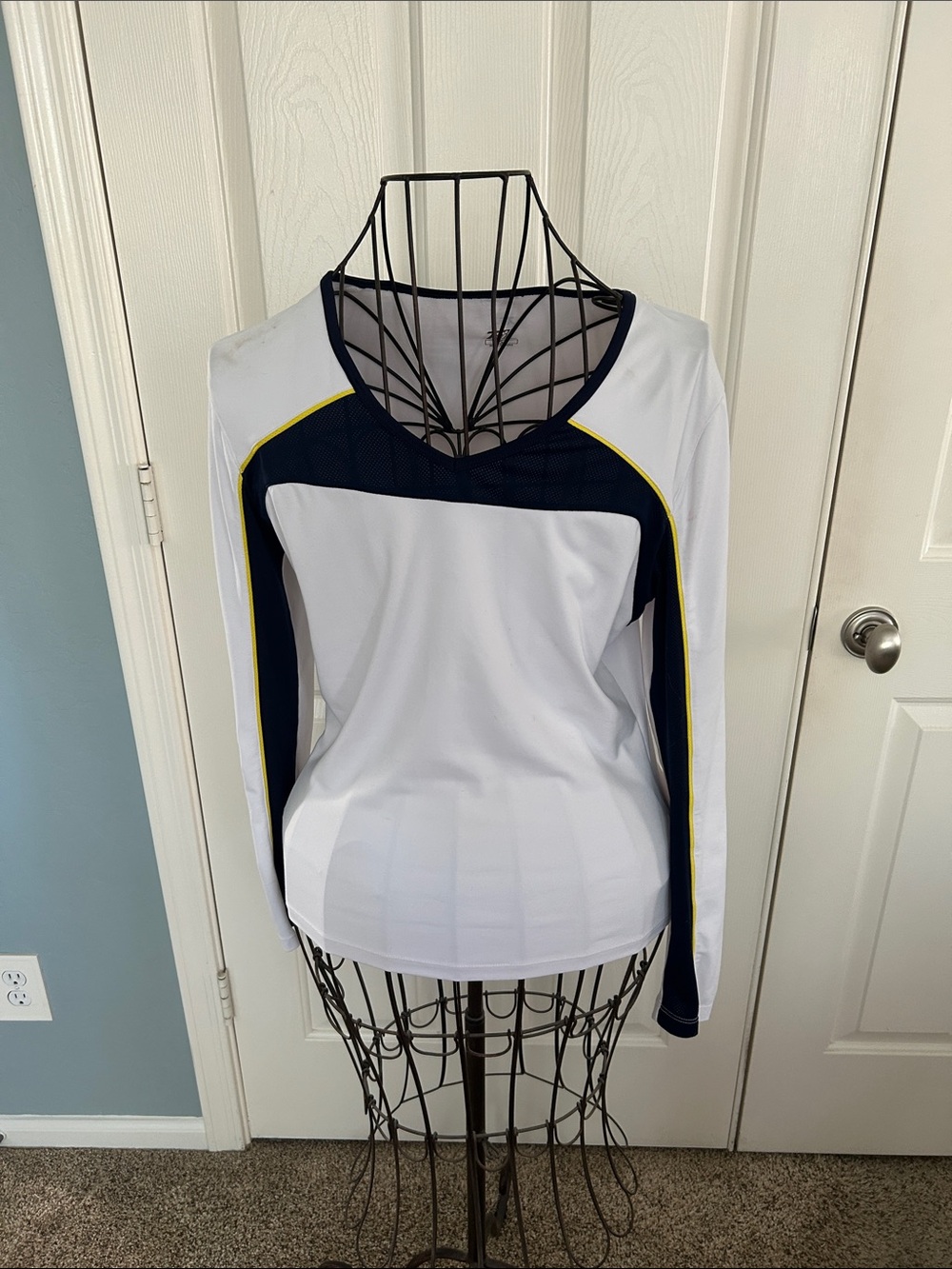 Tail White, Navy & Yellow Long-Sleeve Athletic Top